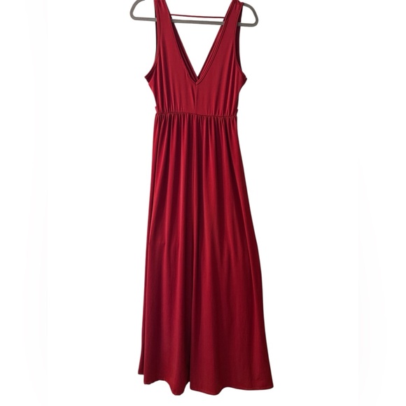 Red Sleeveless V-Neck Maxi Dress Ideal for party - Picture 3 of 6